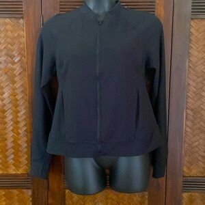 YOGALICIOUS - Black short long sleeve NWOT